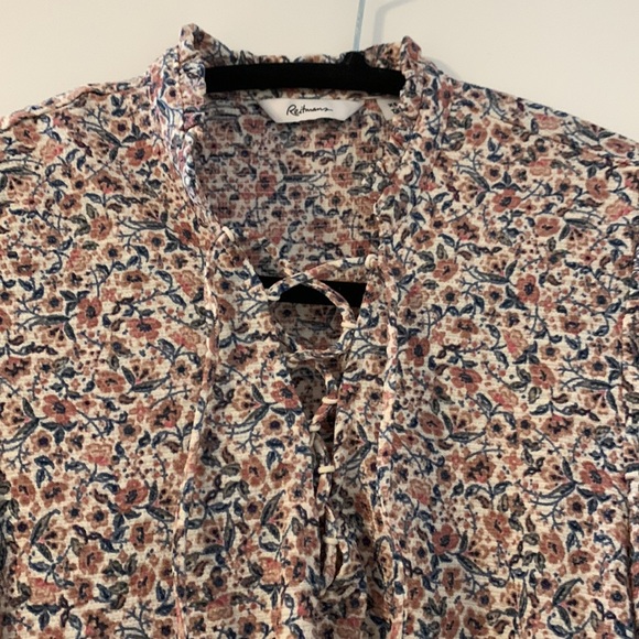 2 blouses - Picture 3 of 5